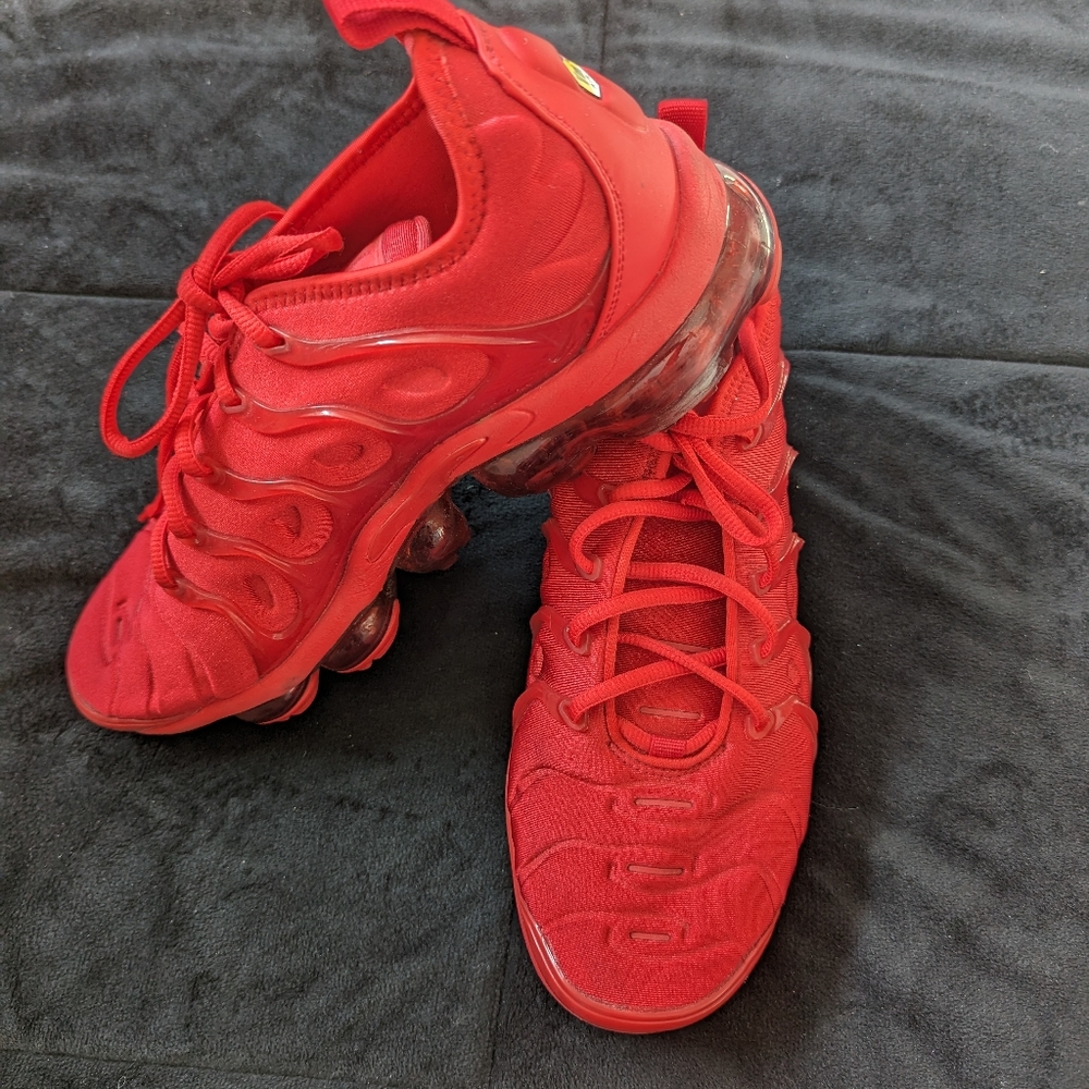 Nike Air Vapormax Plus University Red size 9